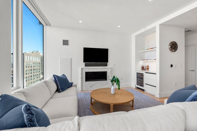 380 Harrison Ave 14-G, Boston, MA 02118