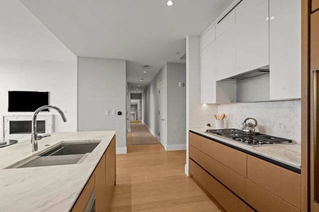 380 Harrison Ave 14-G, Boston, MA 02118