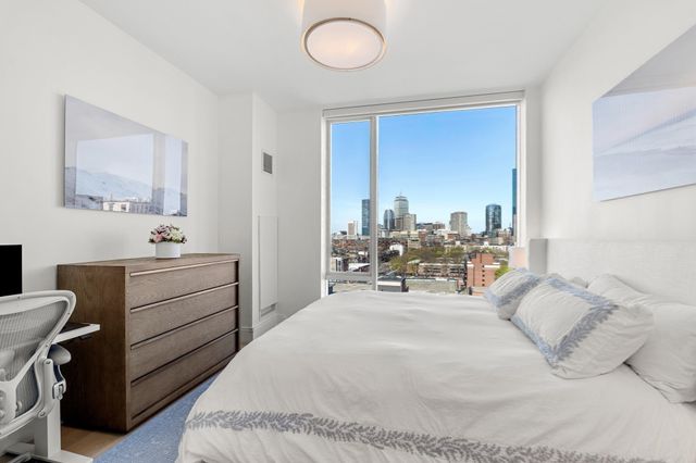 380 Harrison Ave 14-G, Boston, MA 02118