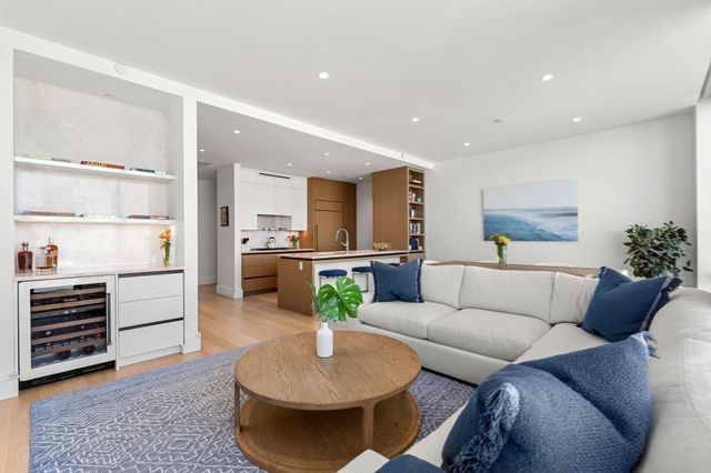380 Harrison Ave 14-G, Boston, MA 02118