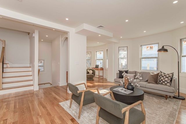 123 Mt Vernon Street 1, Newton, MA 02465