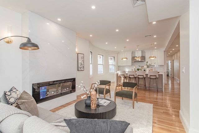 123 Mt Vernon Street 1, Newton, MA 02465