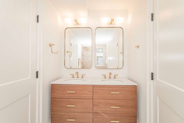 123 Mt Vernon Street 1, Newton, MA 02465