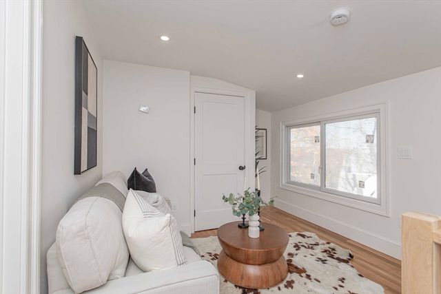 123 Mt Vernon Street 1, Newton, MA 02465