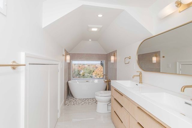 123 Mt Vernon Street 1, Newton, MA 02465