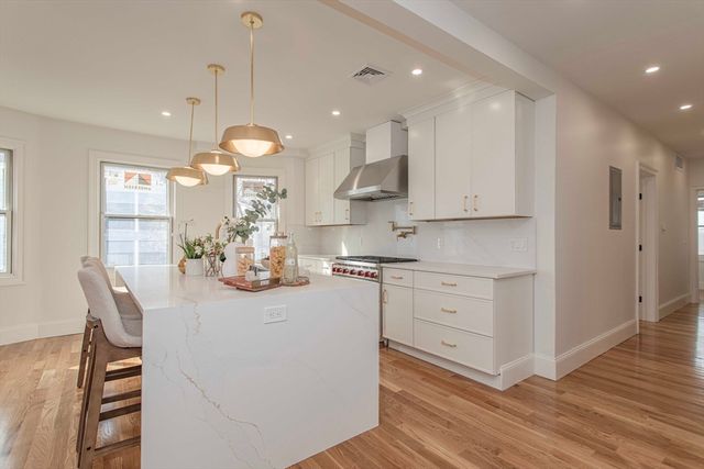 123 Mt Vernon Street 1, Newton, MA 02465