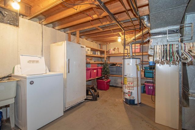 2329 Brooktree Court, Ypsilanti, MI 48198