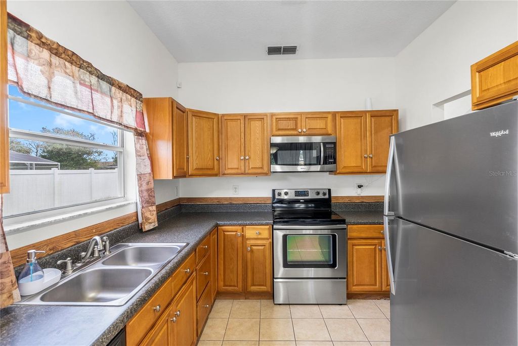 Image 21 of property listing at 2233 ARDON AVENUE, Orlando, FL 32833