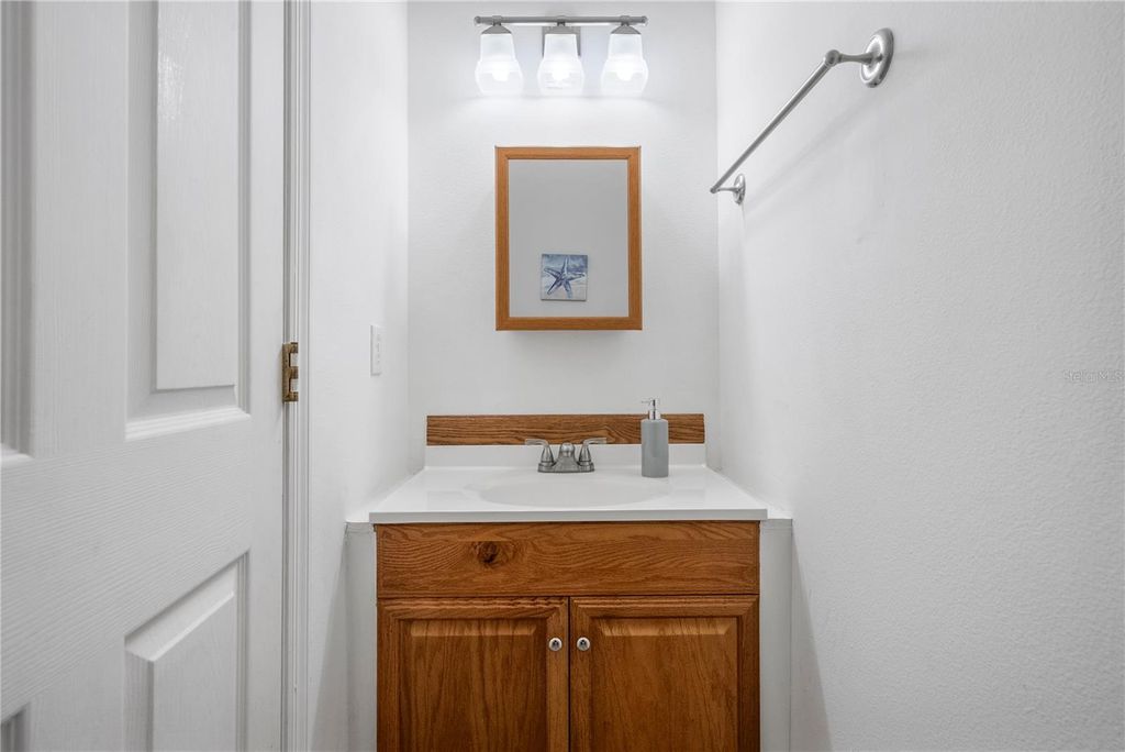 Image 39 of property listing at 2233 ARDON AVENUE, Orlando, FL 32833