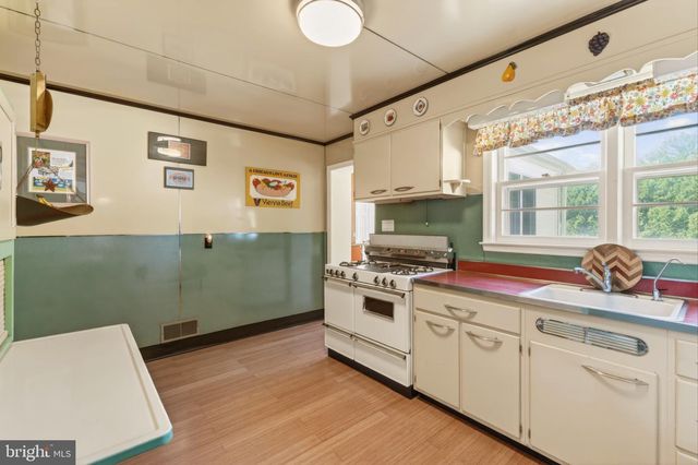 510 W CLEARVIEW AVE, Wilmington, DE 19809