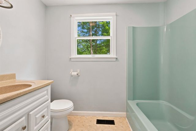 5 Council Tree Lane, Wolfeboro, NH 03894