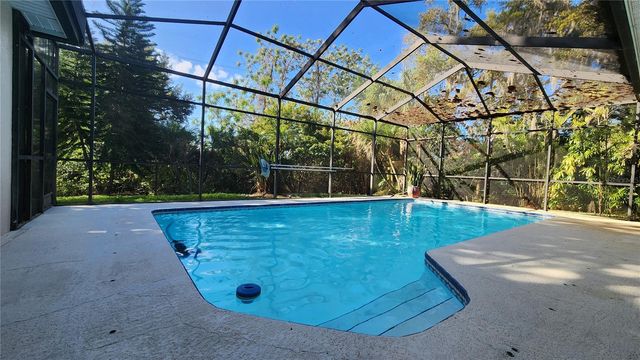 3037 CREST DRIVE, Clearwater, FL 33759