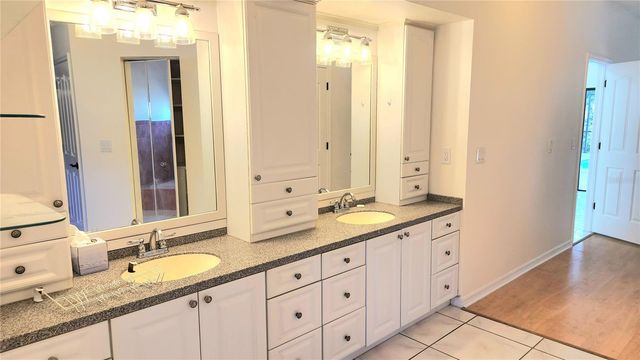 3037 CREST DRIVE, Clearwater, FL 33759