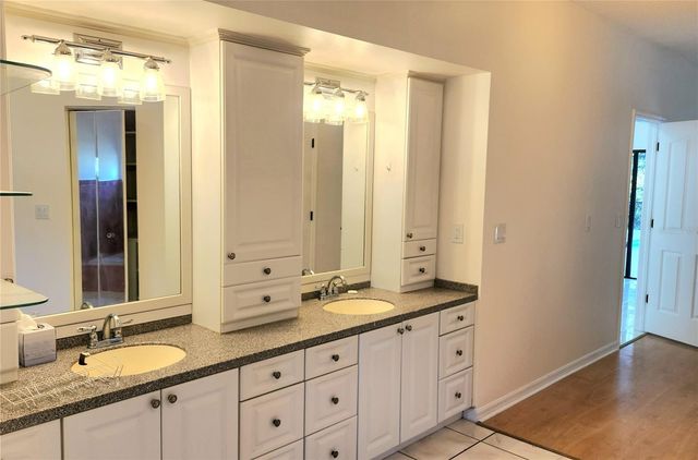 3037 CREST DRIVE, Clearwater, FL 33759