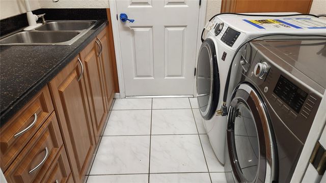 3037 CREST DRIVE, Clearwater, FL 33759