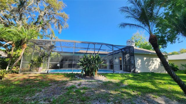 3037 CREST DRIVE, Clearwater, FL 33759