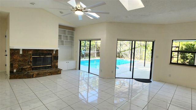 3037 CREST DRIVE, Clearwater, FL 33759