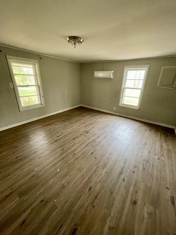 318 Highway 20, Summertown, TN 38483
