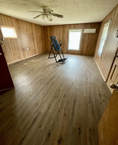 318 Highway 20, Summertown, TN 38483