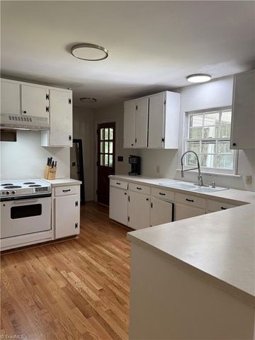 125 James Street, Elkin, NC 28621
