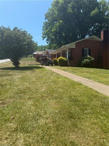 125 James Street, Elkin, NC 28621