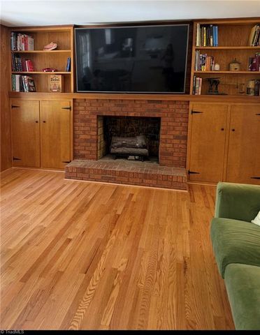 125 James Street, Elkin, NC 28621