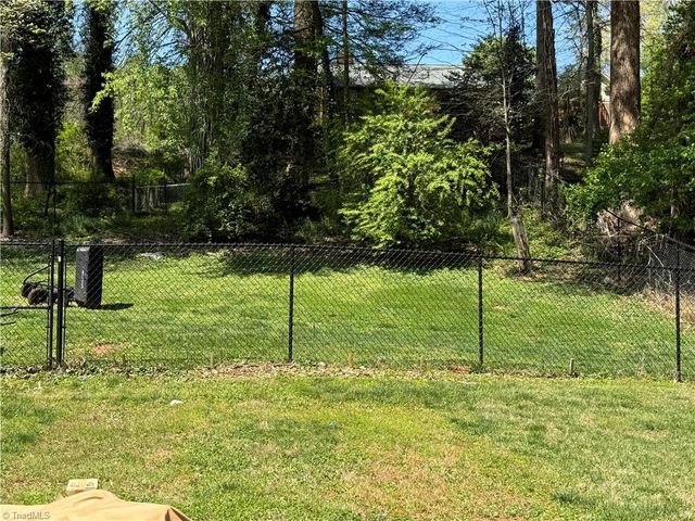 125 James Street, Elkin, NC 28621