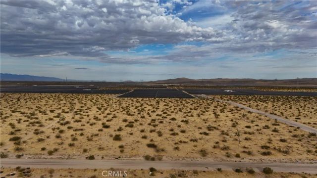 741 Desoto, Adelanto, CA 92301