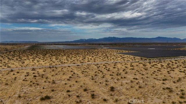 741 Desoto, Adelanto, CA 92301