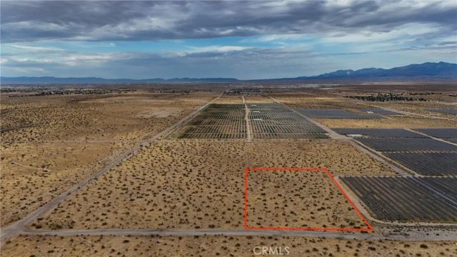 741 Desoto, Adelanto, CA 92301