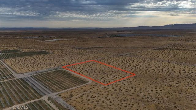 741 Desoto, Adelanto, CA 92301