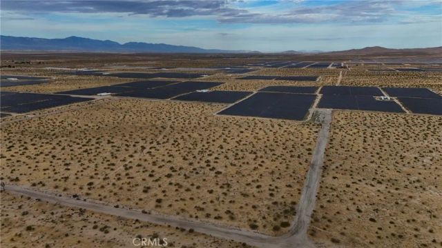 741 Desoto, Adelanto, CA 92301