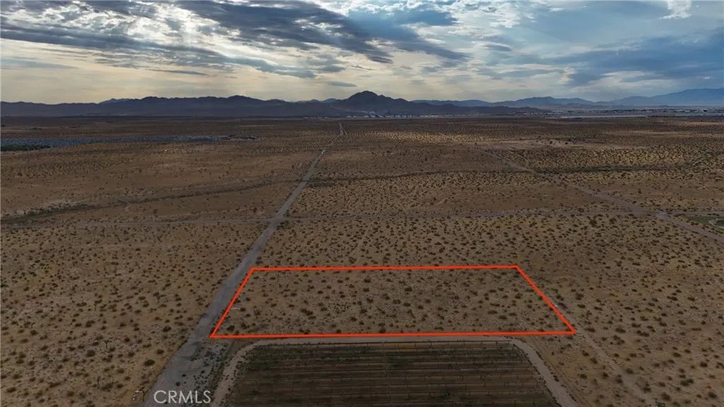 741 Desoto, Adelanto, CA 92301