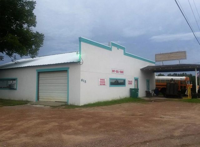 613, 615 & 617 N Highway 75, Willis, TX 77378