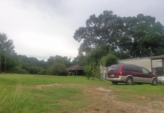 613, 615 & 617 N Highway 75, Willis, TX 77378