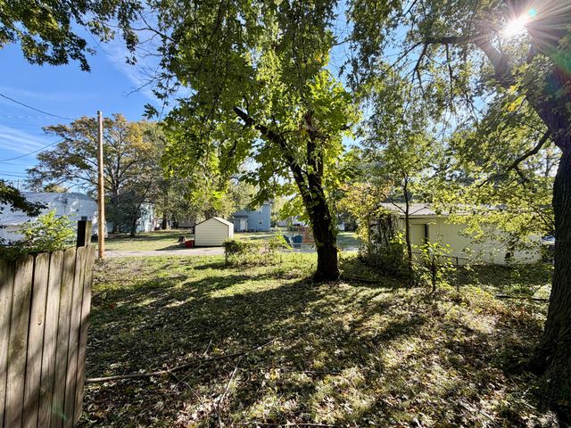 811 S Connor Avenue, Joplin, MO 64801