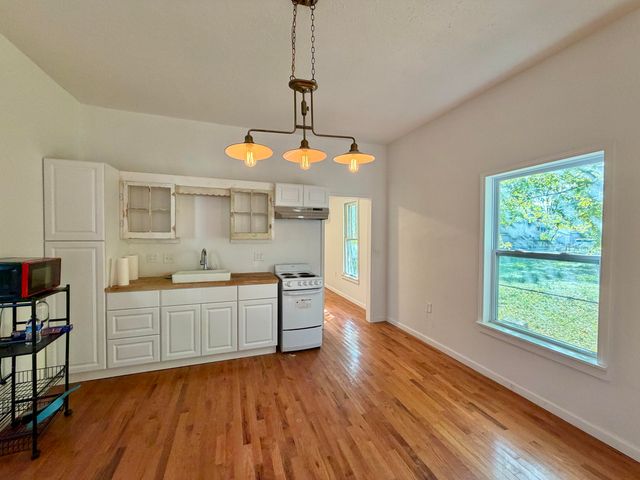 811 S Connor Avenue, Joplin, MO 64801