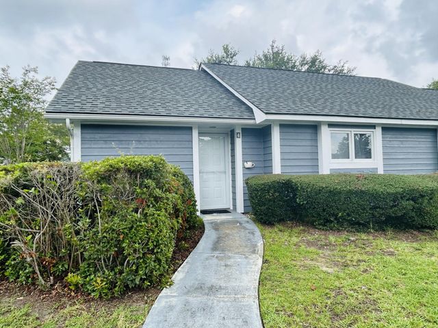 4 Thomas Walter Circle, Santee, SC 29142