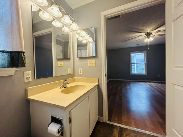 4 Thomas Walter Circle, Santee, SC 29142