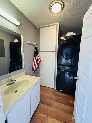 4 Thomas Walter Circle, Santee, SC 29142