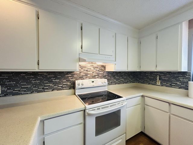 4 Thomas Walter Circle, Santee, SC 29142