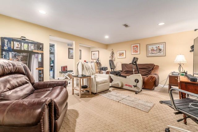 8170 Artisan Way, Reynoldsburg, OH 43068