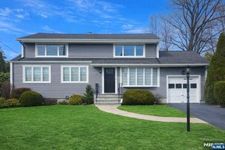 217 Sweetbriar Place, Paramus, NJ 07652