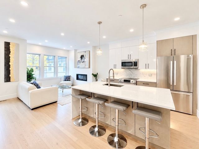 143 Tremont St 143-3, Boston, MA 02135
