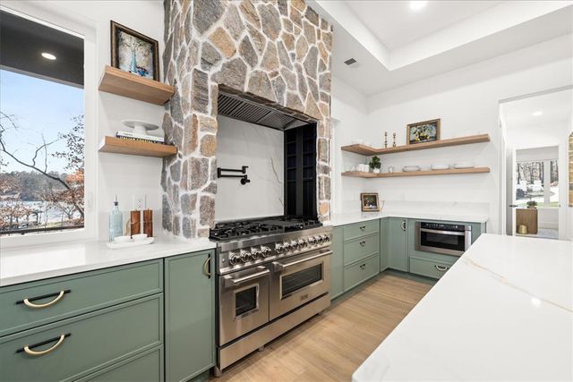 12048 Carnelda Drive, Seneca, SC 29672