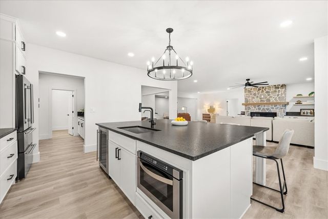 12048 Carnelda Drive, Seneca, SC 29672