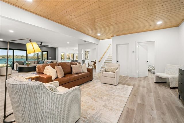 12048 Carnelda Drive, Seneca, SC 29672