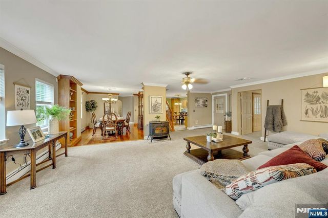16 Shephard Road, West Milford, NJ 07421