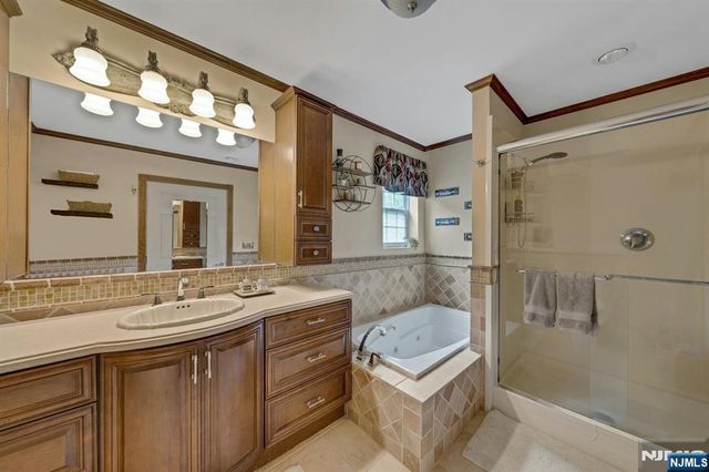 16 Shephard Road, West Milford, NJ 07421