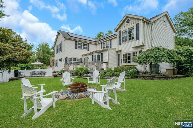 16 Shephard Road, West Milford, NJ 07421